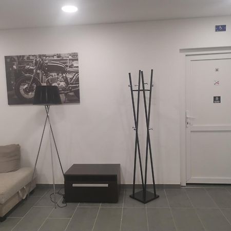 Podlovics Tanya Panzio Apartment Kemecse Exterior photo