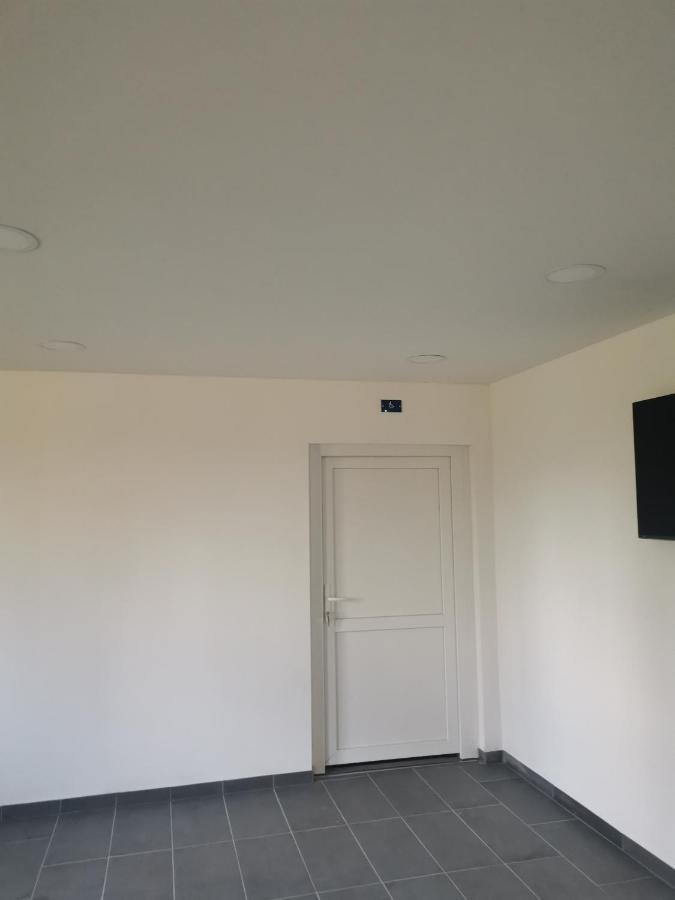 Podlovics Tanya Panzio Apartment Kemecse Exterior photo
