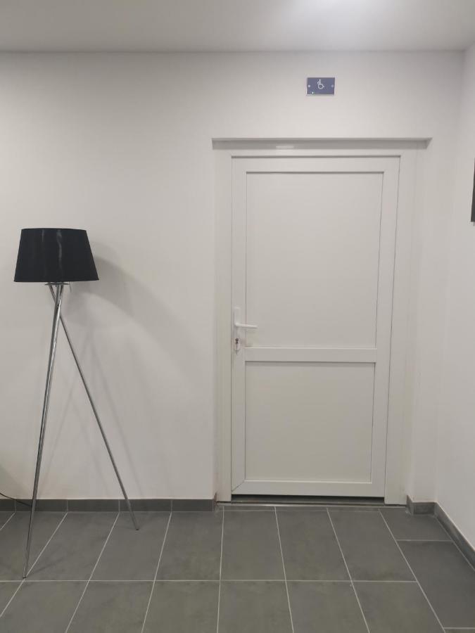 Podlovics Tanya Panzio Apartment Kemecse Exterior photo