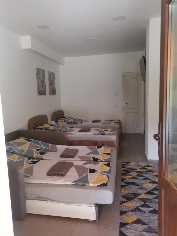 Podlovics Tanya Panzio Apartment Kemecse Exterior photo