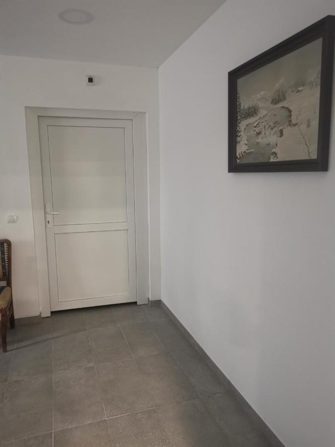Podlovics Tanya Panzio Apartment Kemecse Exterior photo
